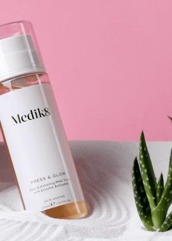 Medik8 Press & Glow -Care Products Store Medik8Press GlowHowToUse